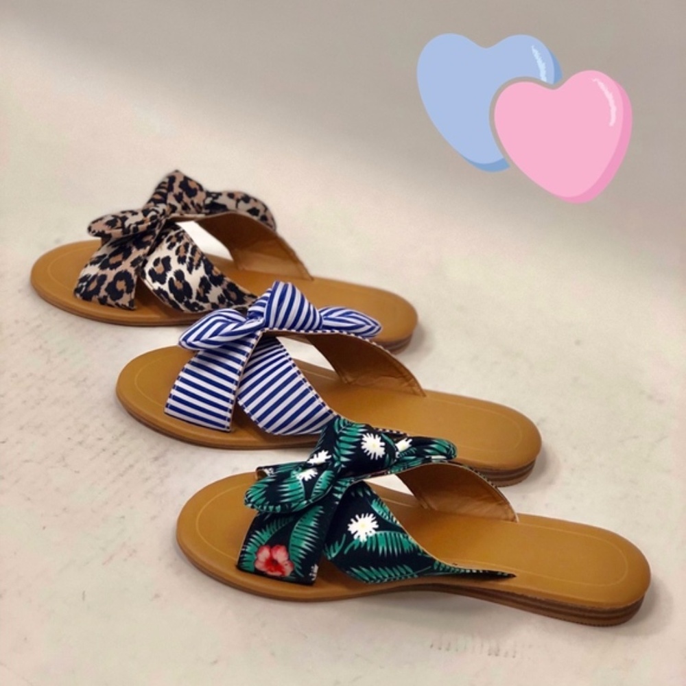 JAXXY Leopard Print slip on sandals - Picture 2 of 4